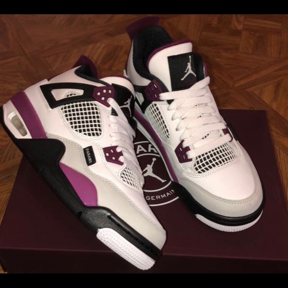 SOLD jordan retro 4 psg